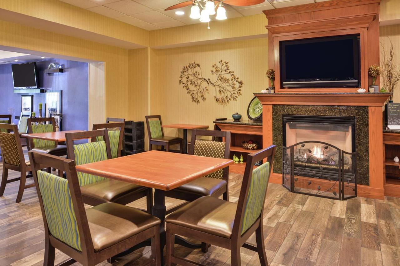 Hampton Inn Harrisonburg South Esterno foto