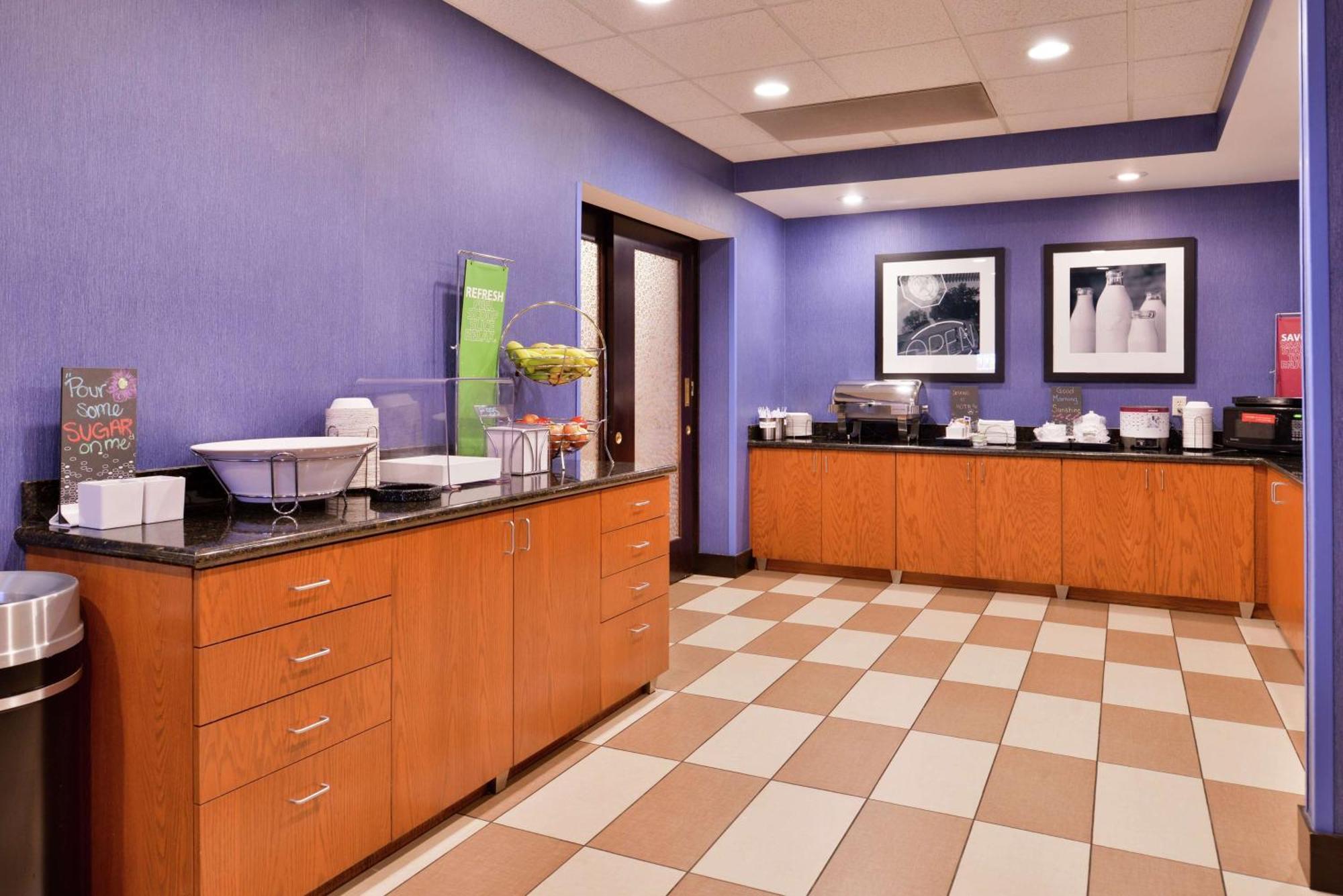 Hampton Inn Harrisonburg South Esterno foto