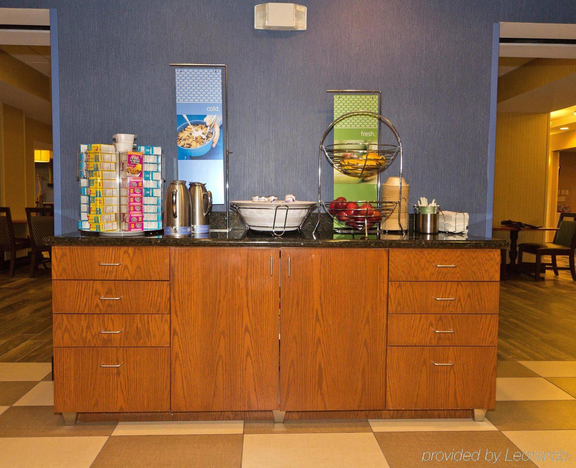 Hampton Inn Harrisonburg South Esterno foto